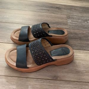 Dansko Sandals Women’s Size 8.5 Astrid Wedge Comfort Leather Velcro Strappy Shoe